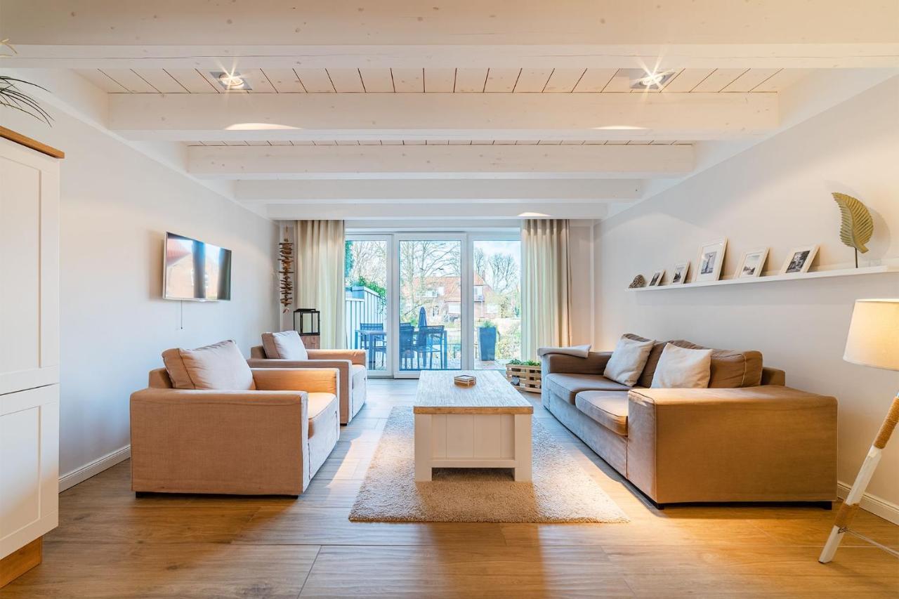 Haus Am Siel 01, Zentral Mit Eigenem Steg Villa Greetsiel Exteriör bild
